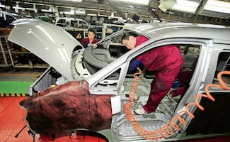 Puebla apostará por autos eléctricos Olinia; Armenta planea adquirir 3 mil unidades para transporte público