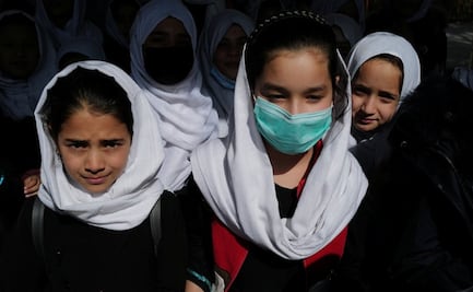 "No poder estudiar es como una pena de muerte": la desesperación de las niñas en Afganistán tras el regreso del Talibán