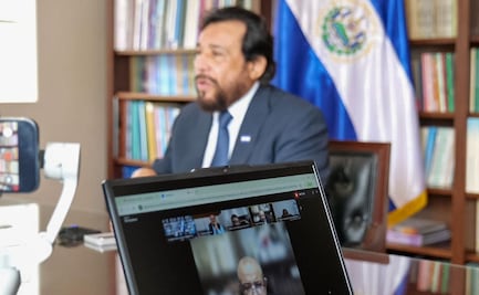 Vicepresidente de El Salvador participa en conferencia magistral de Universidad de Chiapas; no pudo visitar campus debido a protestas