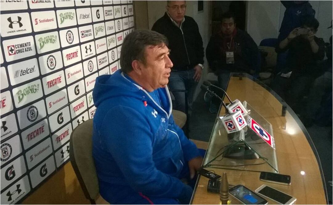 Alfonso Jiménez, jefe de los servicios médicos de Cruz Azul  (Foto: Daniel Blumrosen/El Universal) 