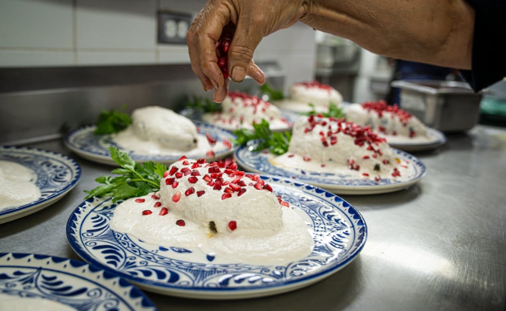El chile en nogada presenta una combinación de sabores dulces, salados y especiados. Foto: Cortesía Bodegas Emilio Moro