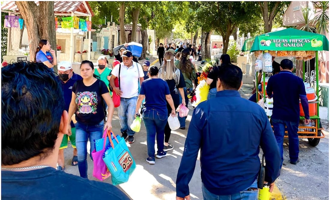 Las autoridades de Sinaloa reportan saldo blanco durante visitas a panteones de por el Día de Muertos (2/11/2024). Foto: Especial