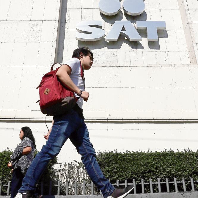 El SAT señaló que las medidas de austeridad se empezaron a implementar esta semana en la Ciudad de México y a partir del jueves en el resto del país. Foto: JUAN CARLOS REYES. EL UNIVERSAL