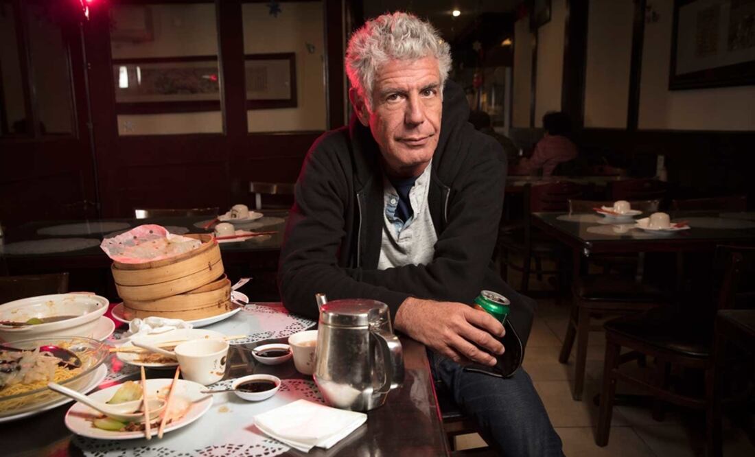 El chef Bourdain le dio la vuelta al mundo conociendo la gastronomía de cada lugar que visitaba y enamoró a una nueva generación de chefs. / Foto: Archivo El Universal
