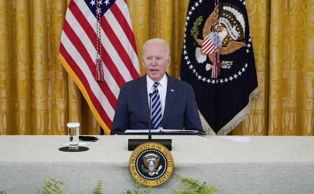 El presidente Joe Biden habla durante una reunión sobre seguridad cibernética, en el Salón Este de la Casa Blanca, en Washington. Foto: AP