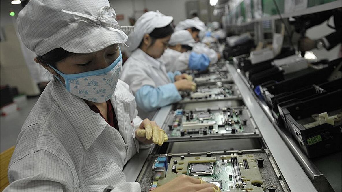 El gigante de la electrónica Foxconn, ha tomado la decisión de destinar parte de su producción a la manufactura de mascarillas quirúrgicas
