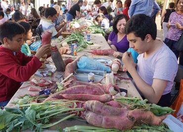 Fomentan en los niños la Noche de Rábanos en Oaxaca
