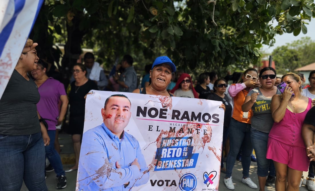 Aspecto de la escena del crimen del candidato Noé Ramos. Cortesía Hoy Tamaulipas
