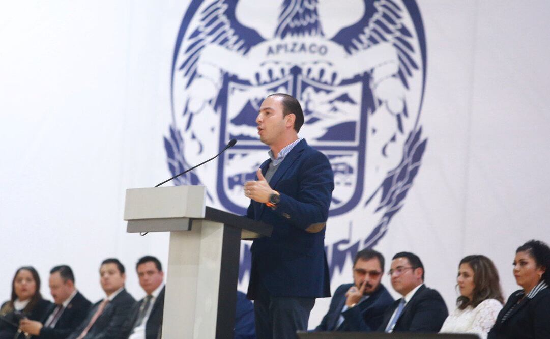 El presidente del PAN, Marko Cortés Mendoza, en el 3er informe de gobierno del presidente municipal de Apizaco,Tlaxcala, Julio César Hernández Mejía / Tomado de Twitter @MarkoCortes