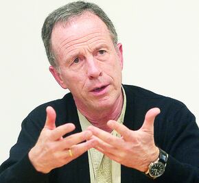 "Las campañas son un fracaso, no hay propuestas"