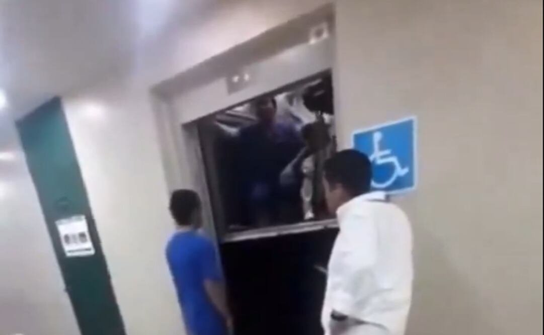 Sufre una avería un elevador de la Unidad Médica de Alta Especialidad 14 del Instituto Mexicano del Seguro Social (IMSS) en el puerto de Veracruz. Foto: captura de pantalla