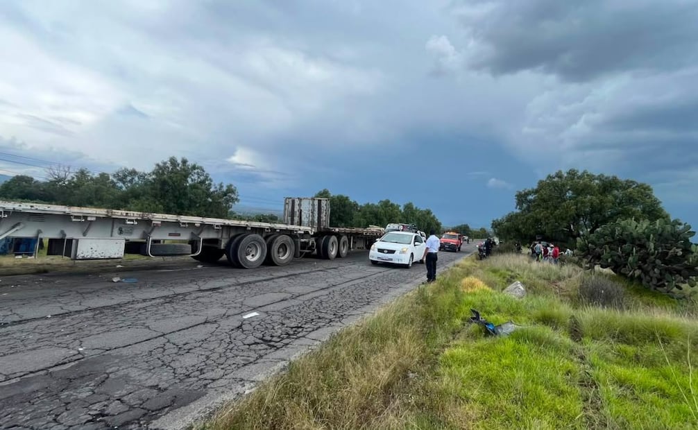 Choque múltiple en Axapusco deja cuatro muertos; ambos conductores huyeron del lugar.
Foto: Especial.