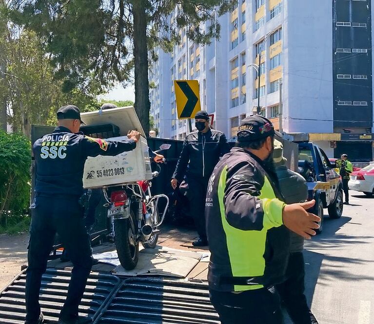 Las infracciones han sido por no usar casco y no traer documentos. Foto: Gaspar Betancourt / El Universal