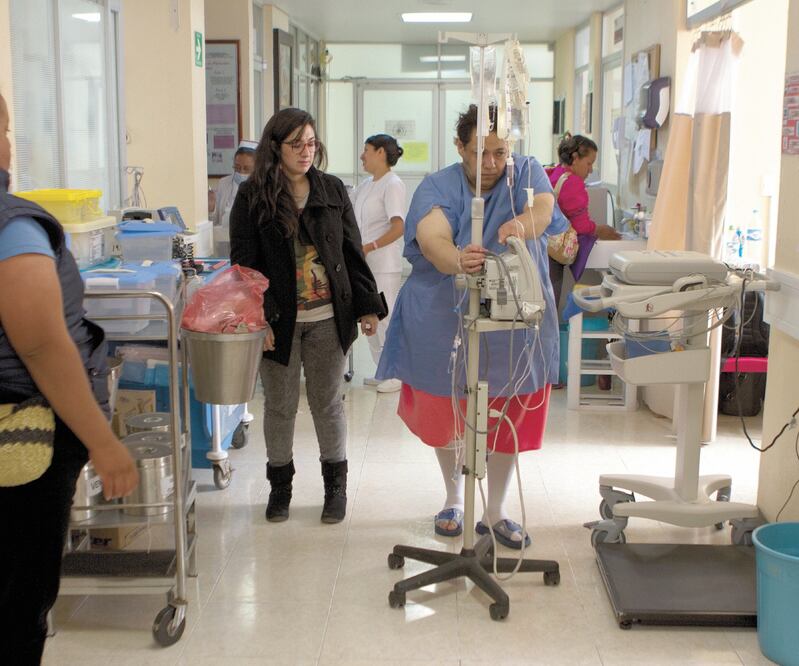 Para evitar la obesidad, el IMSS llamó a mantenerse activo físicamente y no comer productos altos en grasa y azúcar. ARCHIVO EL UNIVERSAL