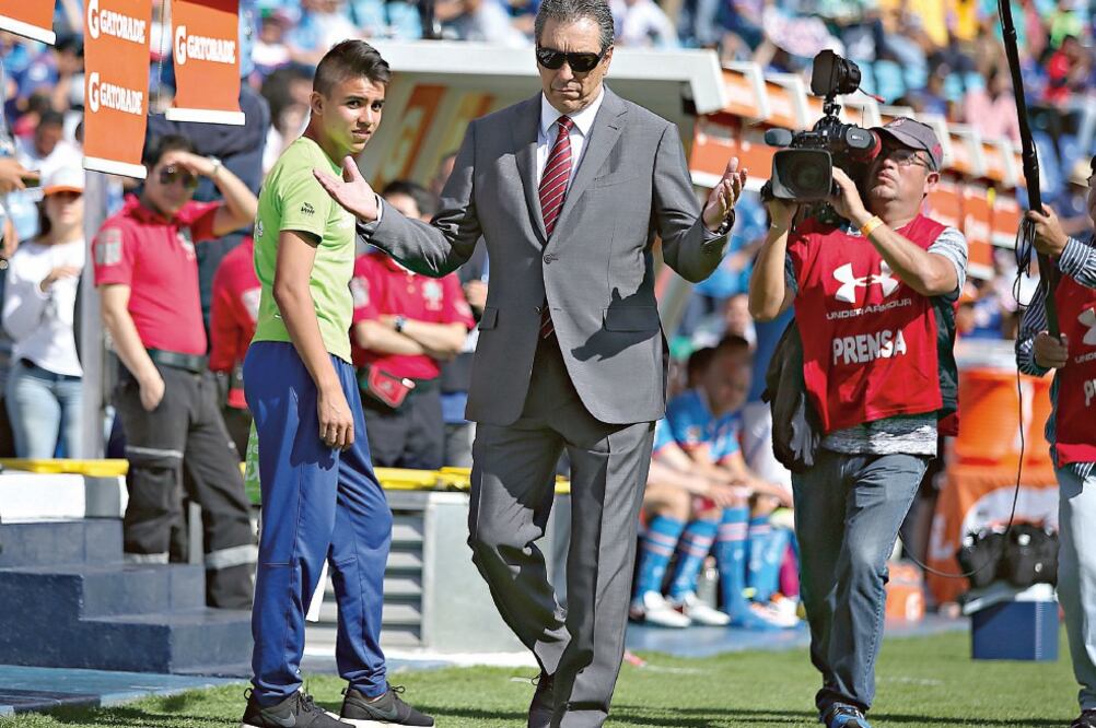 Tomás Boy se mostró contrariado por las fallas de sus jugadores (AGUSTÍN CUEVAS. IMAGO7)