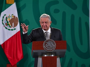 AMLO propone que mujer poeta indígena represente a México en España