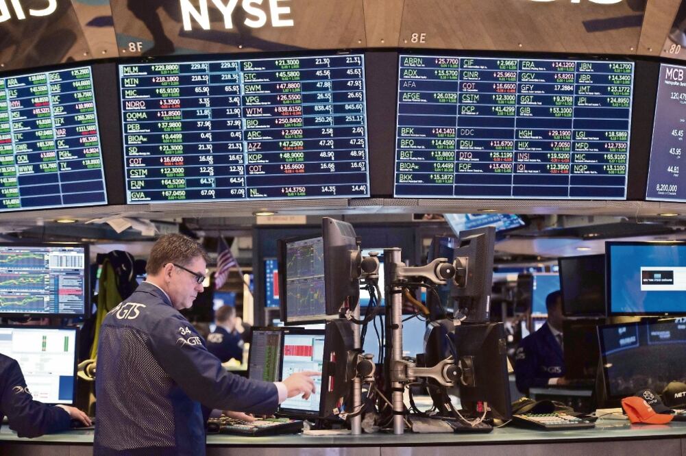 Natixis IM consideró que un reto será administrar los riesgos bajistas, pero a la vez 2018 debe verse como una oportunidad. (BRYAN R. SMITH. AFP)