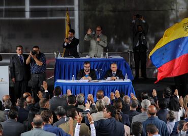 Parlamento venezolano designa una corte suprema paralela