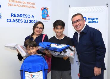 Alcaldía Benito Juárez entrega kits escolares a mas de mil estudiantes para apoyar la economía familiar