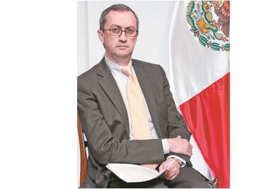 Mexicanos trasladados de China a Francia “están bien”