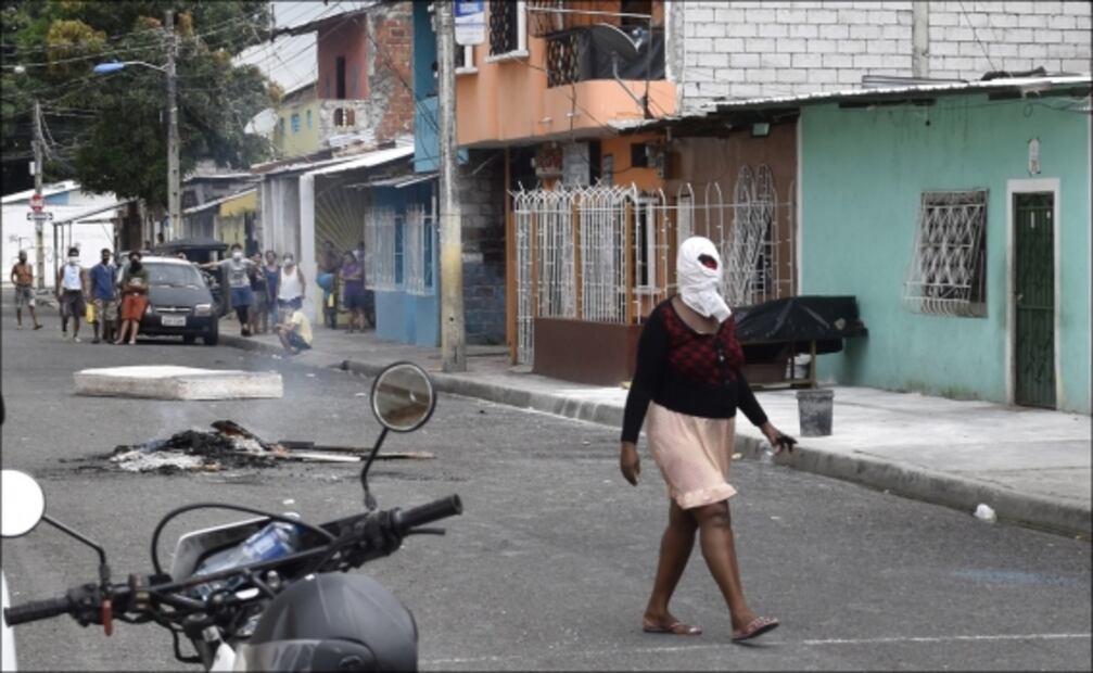 En Ecuador queman los cadáveres en las calles, confiesa futbolista