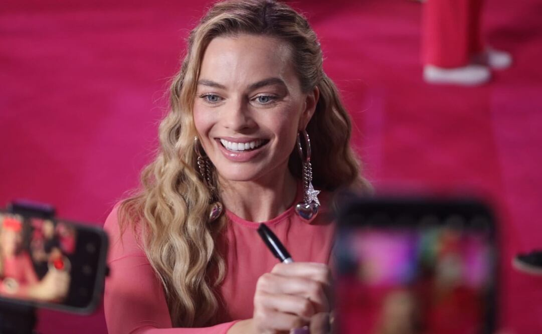Margot Robbie durante la premier de "Barbie" en México. Foto: Hugo Salvador