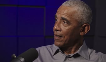 Obama responde sobre imagen racista que compartió Trump; califica como "circo" gobierno de EU