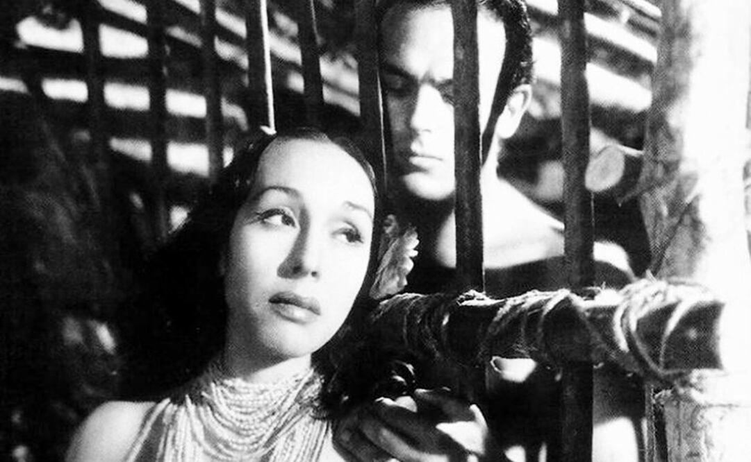 David Silva como Julio e Isabela Corona como Lolita en “La isla de la Pasión”, ópera prima de Emilio “El Indio” Fernández. Foto: IMDb/ESPECIAL.