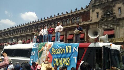 CNTE amaga con cancelar inicio de ciclo escolar