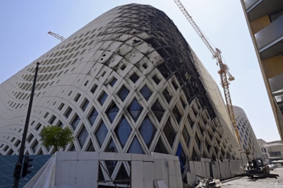 Se incendia edificio de Zaha Hadid en Beirut