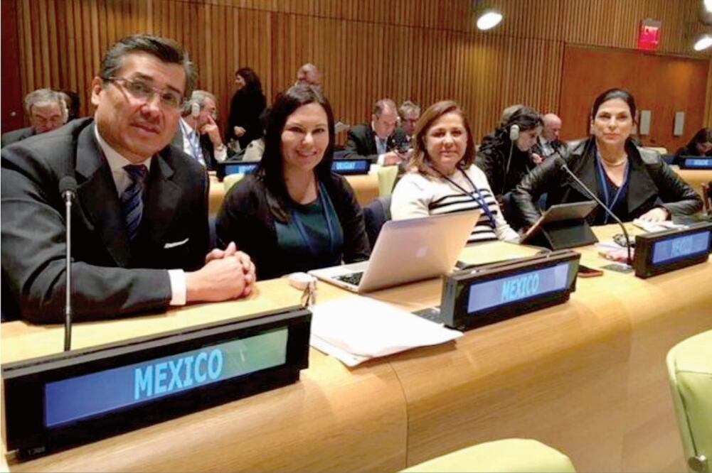 Las senadoras (de der. a izq.) Marcela Guerra (PRI), Graciela Ortiz (PRI) y Laura Rojas (PAN) asistieron a la ONU Mujeres en Nueva York en marzo (ESPECIAL)