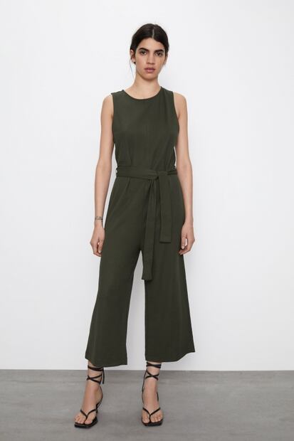 Jumpsuits que te harán soltar la pijama para trabajar desde casa