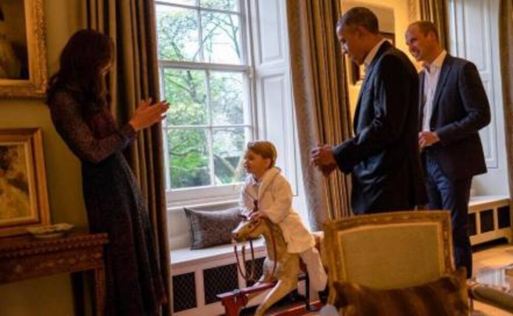 Príncipe George se reúne en pijama con Obama
