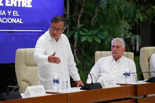 Gustavo Petro y Díaz-Canel se reunirán en Cuba; hablarán sobre "política de ahogamiento" de EU contra la isla