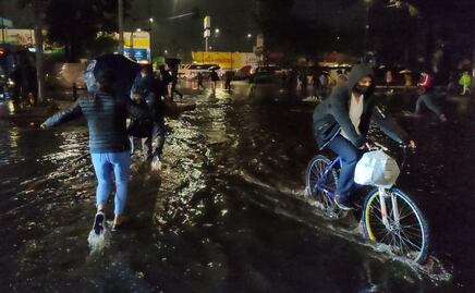 ¡Se cae el cielo! Tormentas eléctricas, fuertes vientos e inundaciones azotan a la CDMX