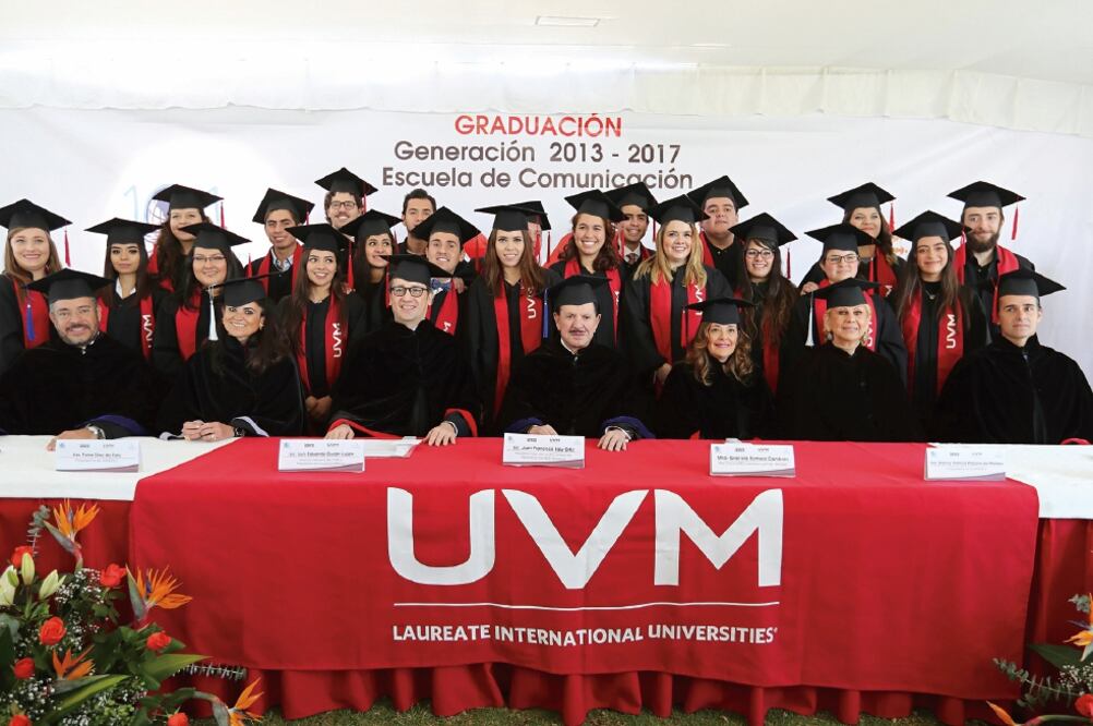 El Licenciado Juan Francisco Ealy Ortiz, Presidente Ejecutivo y del Consejo de Administración de EL UNIVERSAL, afirmó a los estudiantes que hoy más que nunca, la comunicación debe estar sustentada en valores, veracidad y pluralidad. Foto: LUCÍA GODÍNEZ.