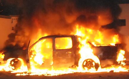 Hombres armados queman vehículos en Chilpancingo