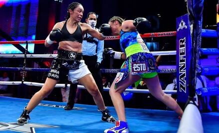 Jackie Nava vence a la 'Chacala' Valverde, pero se le escapa el nocaut