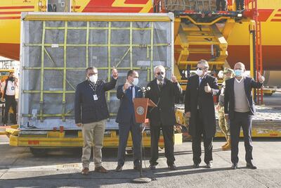 Llega embarque de 439 mil 725 dosis