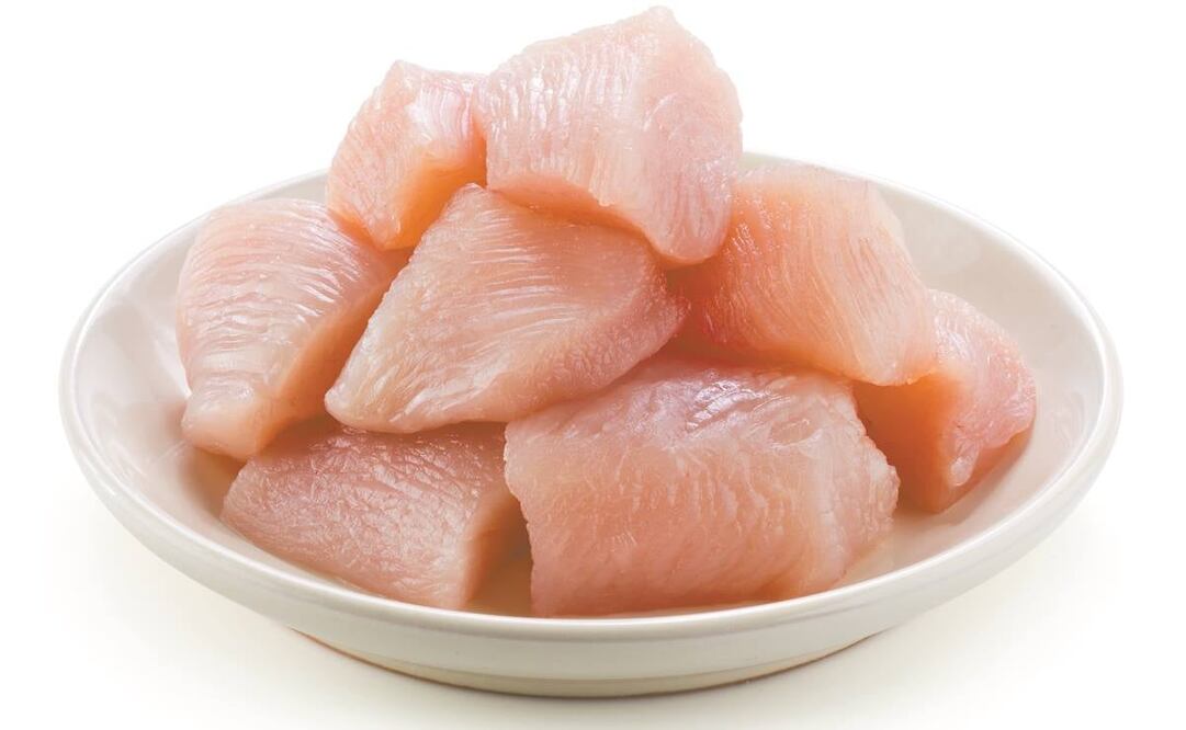 Singapur autoriza venta de carne artificial de pollo 