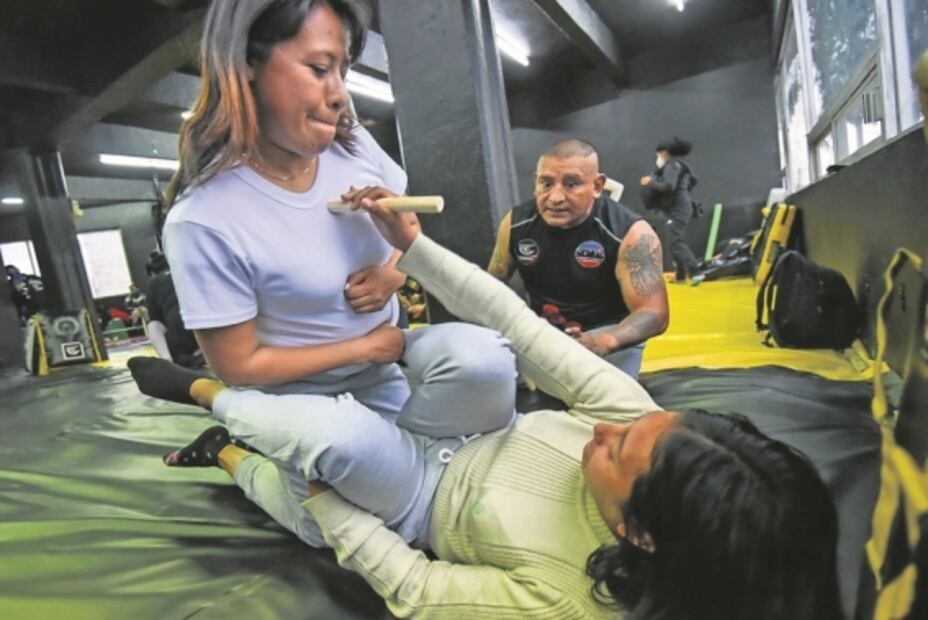 Mujeres entrenan en Edomex para defenderse de ataques violentos y ser Almas Bravas