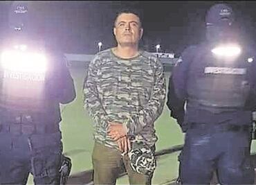 Acorralado, "El Carrete" intentó huir de la sierra en un camión de carga