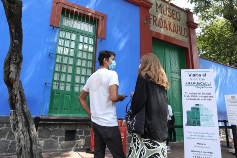 Regresan público, música y artesanos a la Casa Azul