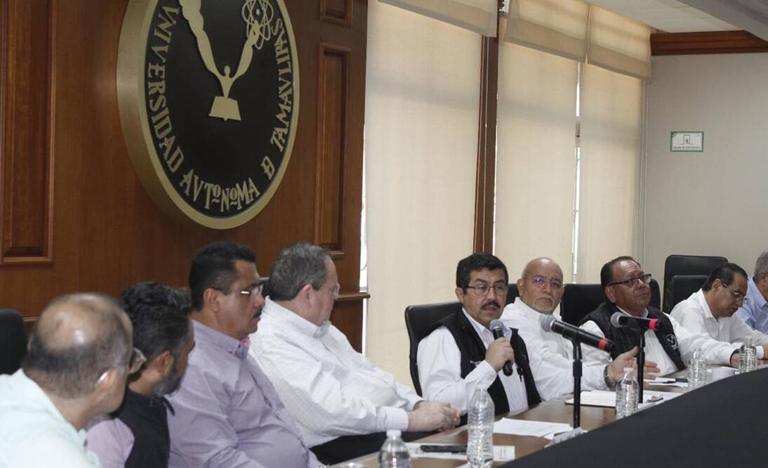 El rector de la UAT, Dámaso Anaya Alvarado anunció la creación del comité técnico destinado a abordar de manera coordinada los desafíos de desarrollo del estado. Foto: Especial