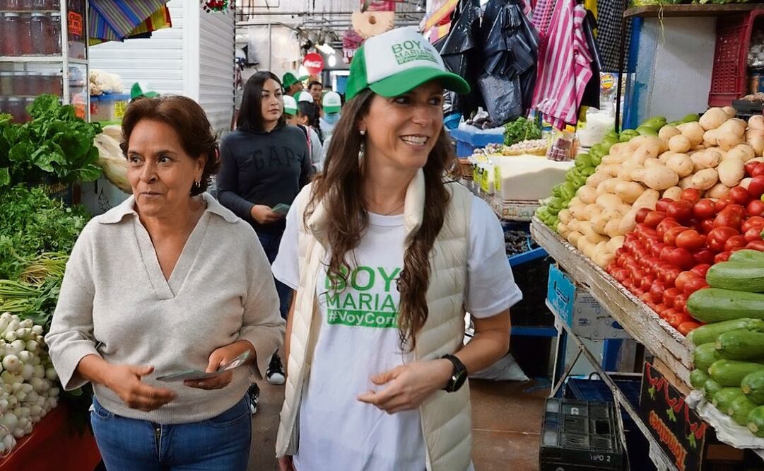 Boy saludó y platicó con locatarios y consumidores. Foto: Especial