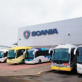 Scania alista pipas para reparto de combustible