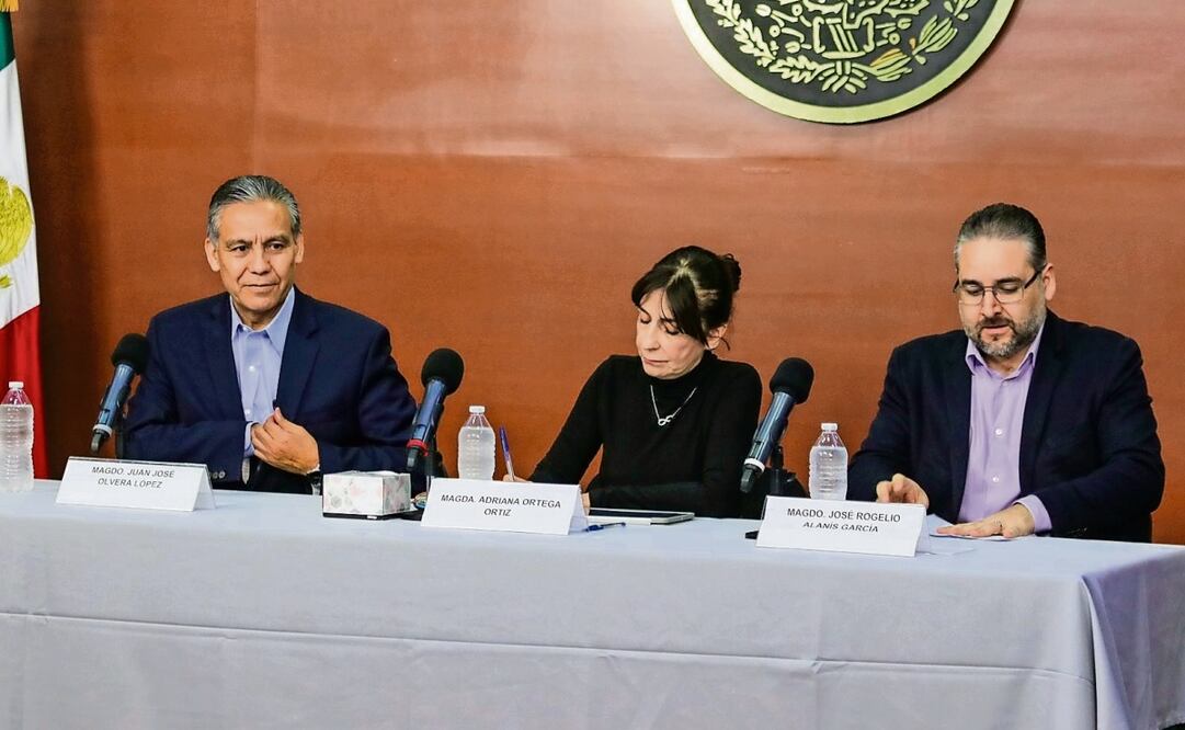 Durante la segunda conferencia matutina de jueces federales, el juez Alejandro Alberto Díaz (quien participó en videollamada) explicó la falta de pruebas periciales concluyentes por parte de la FGR en el caso del exrector. Foto: Axel Sánchez | El Universal