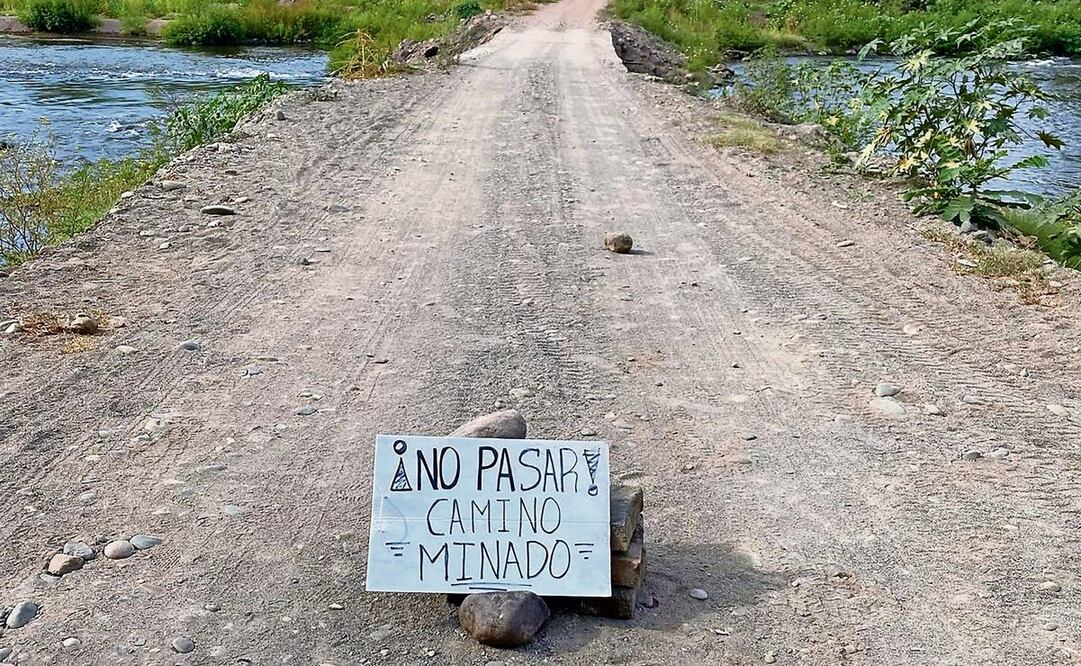 El joven iba caminando cuando por accidente pisó el explosivo con el que perdió la vida en Apatzingán, Michoacán (20/03/2025) Foto: Carlos Arrieta / EL UNIVERSAL
