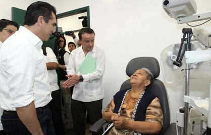 IMSS reducirá a cero rezago en cirugías de ojos en Campeche: Mikel Arriola