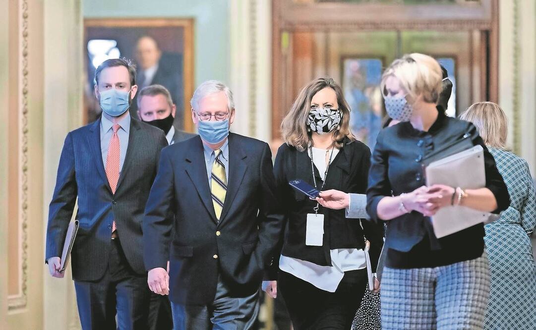 El líder de la minoría del Senado, Mitch McConnell, votó por no condenar a Trump, el 13 de febrero pasado. Foto: Archivo AP.